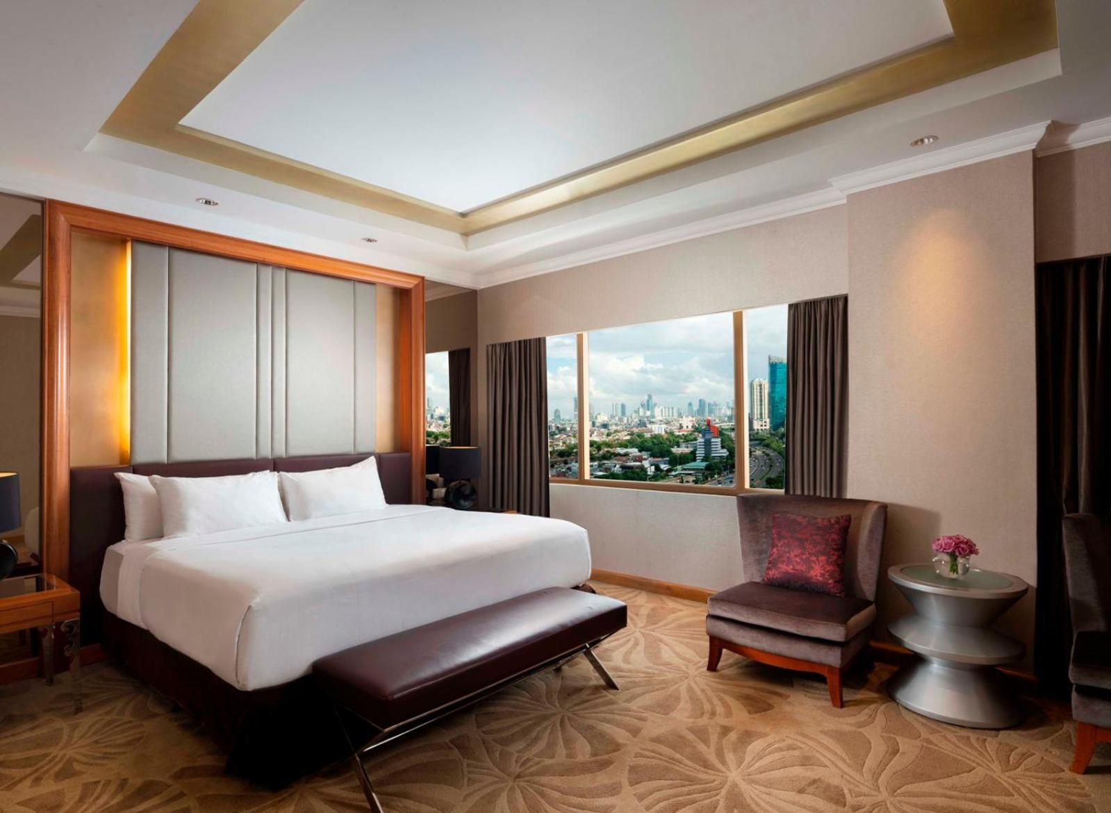 Hotel Ciputra Jakarta Managed By Swiss-Belhotel International Esterno foto